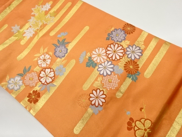 枝葉に花々模様織出し名古屋帯